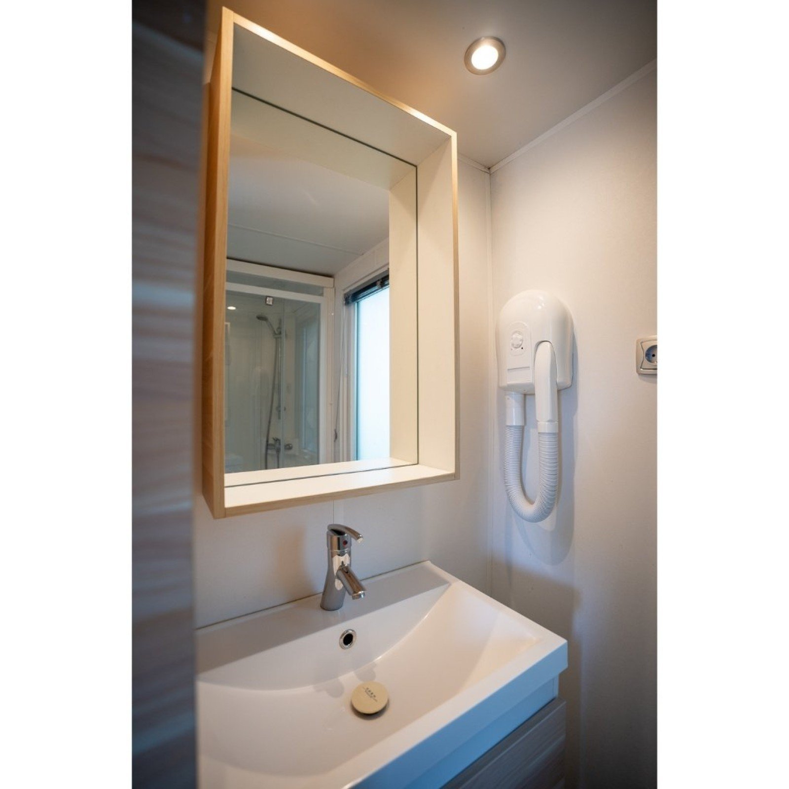 4 persoons luxe caravan 15