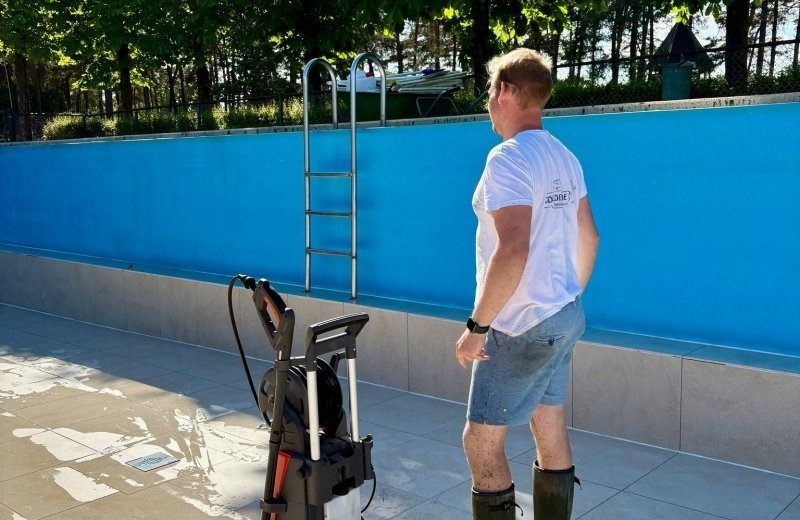 Familiepark goolderheide bocholt zwembad bijna zomerklaar schoonmaken zwembad 3