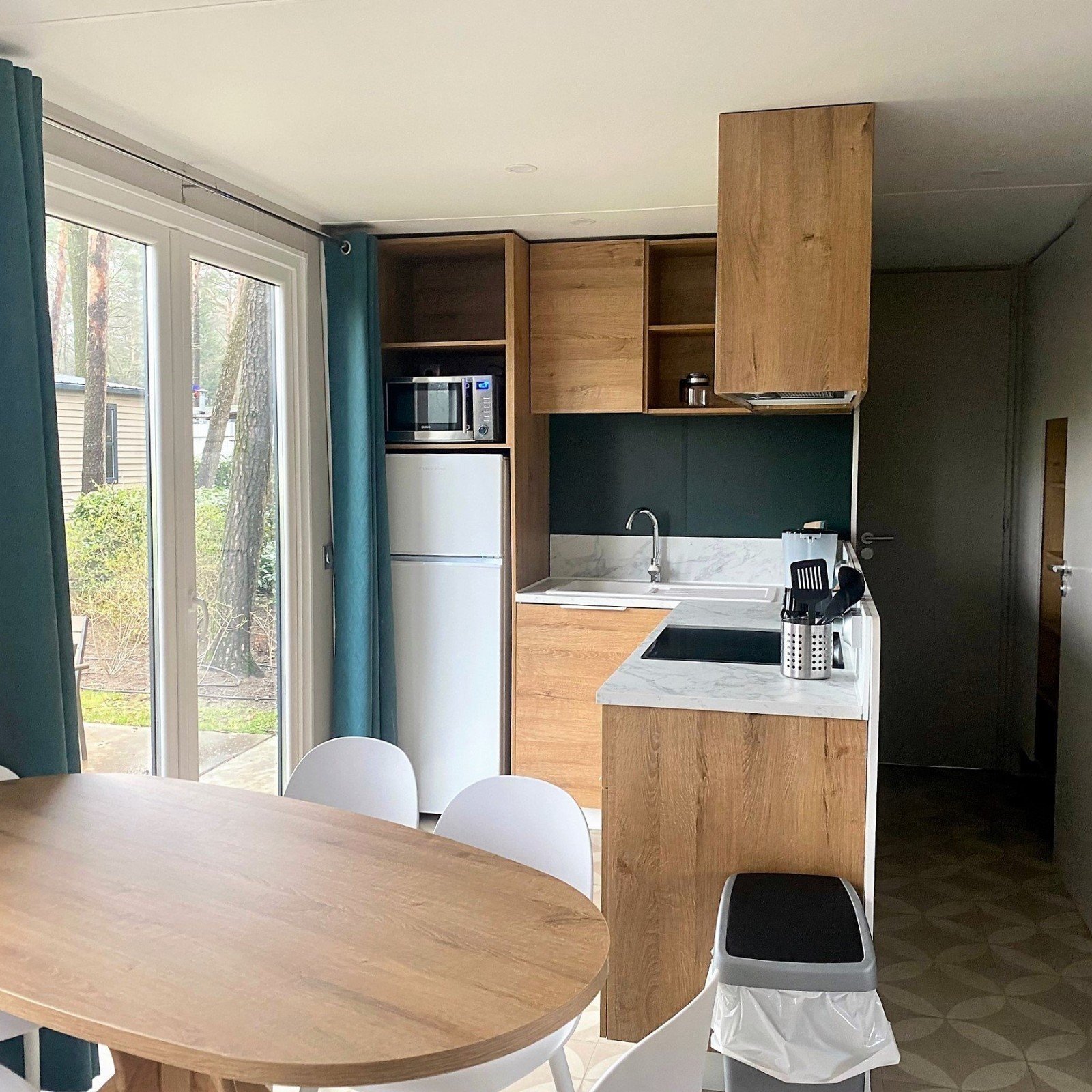 Goolderheide stacaravan extra luxe 6 personen woonkamer 1