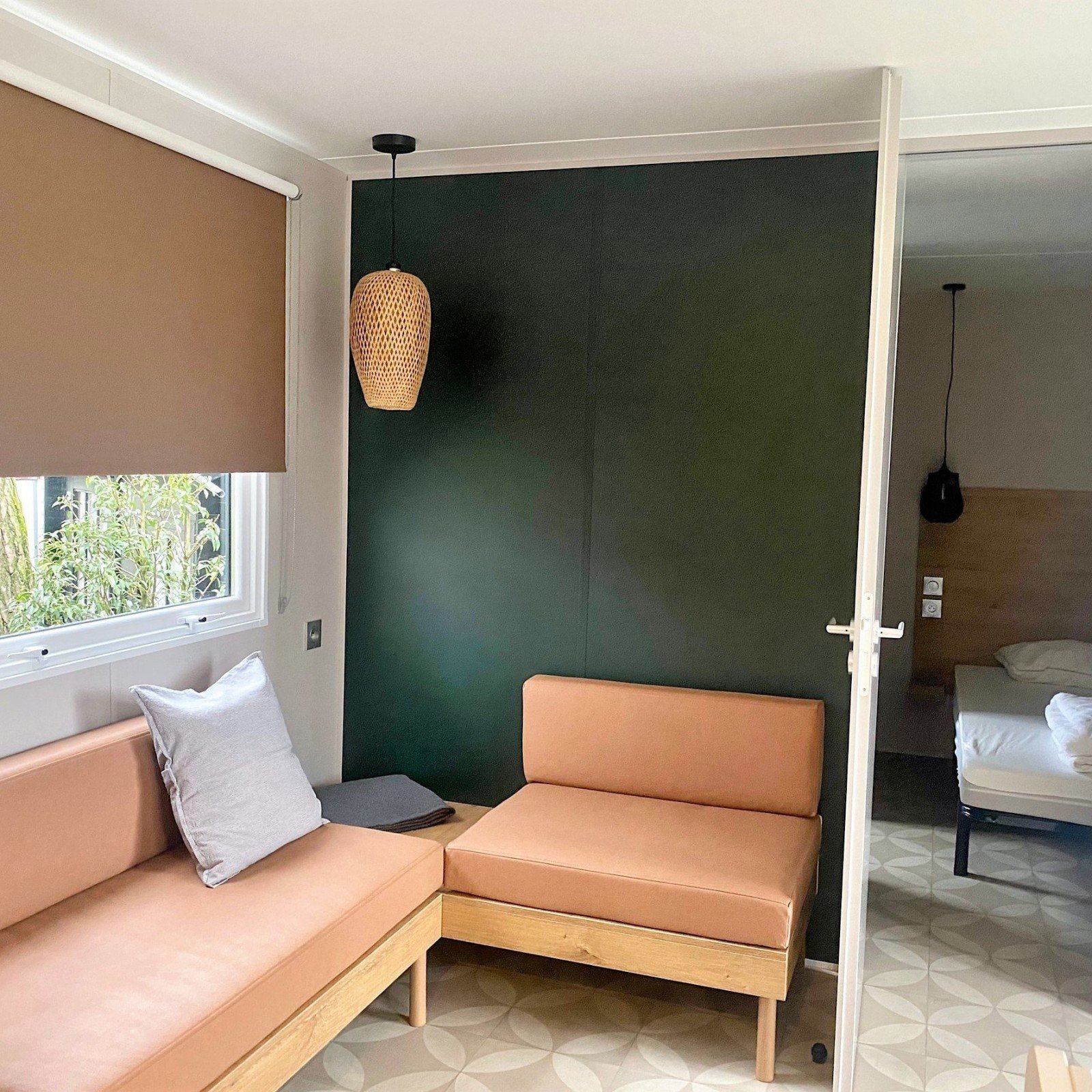 Goolderheide stacaravan extra luxe 6 personen zithoek 2