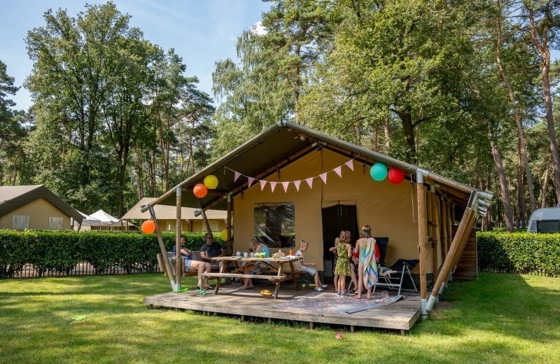 Safaritent 6 pers met sanitair 1 6728c297411bf