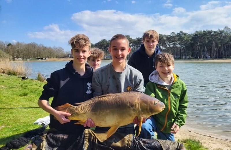 Vissen op camping goolderheide in limburg belgie